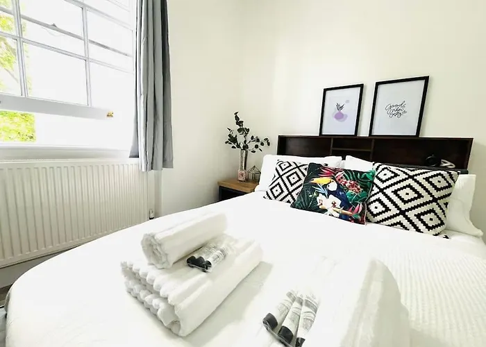 Newly Refurbished Flat In The Heart Of London