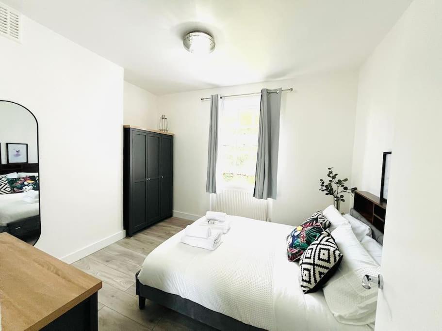 Appartamento Newly Refurbished Flat In The Heart Of Londra