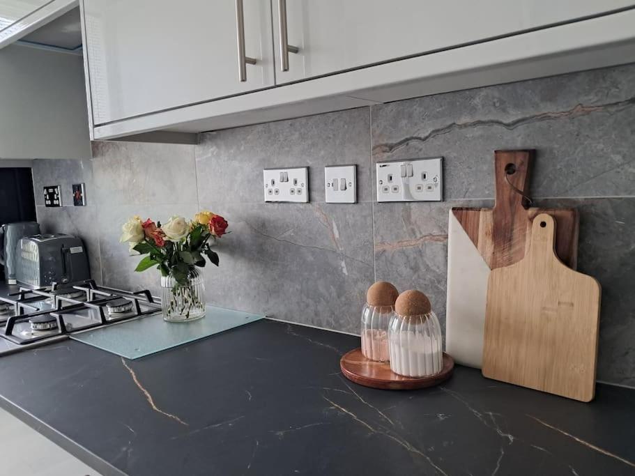 Newly Refurbished Flat In The Heart Of