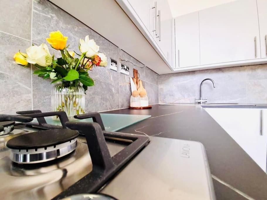 Appartamento Newly Refurbished Flat In The Heart Of *
