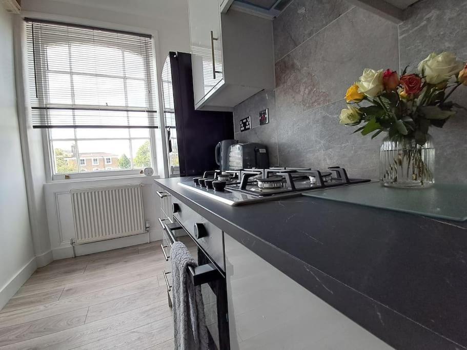 Newly Refurbished Flat In The Heart Of