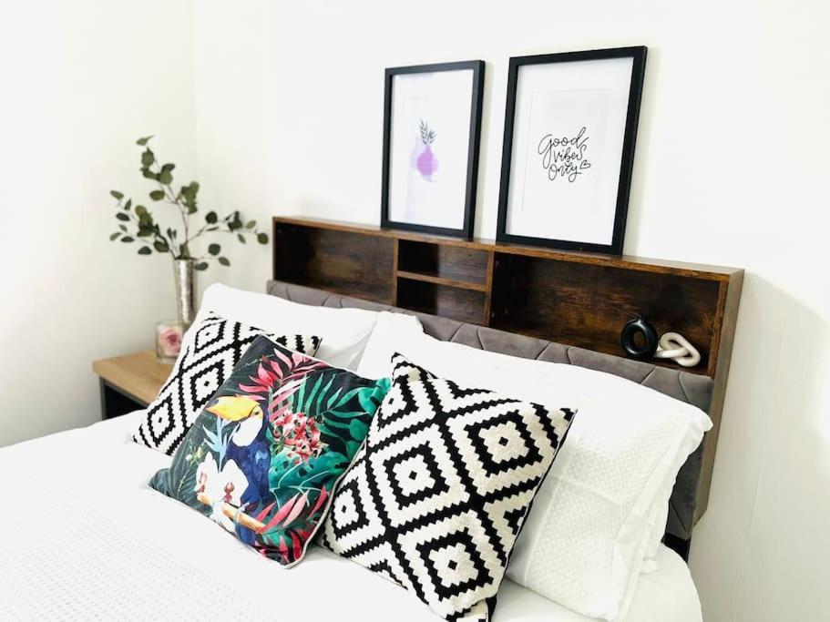 Newly Refurbished Flat In The Heart Of Appartamento *